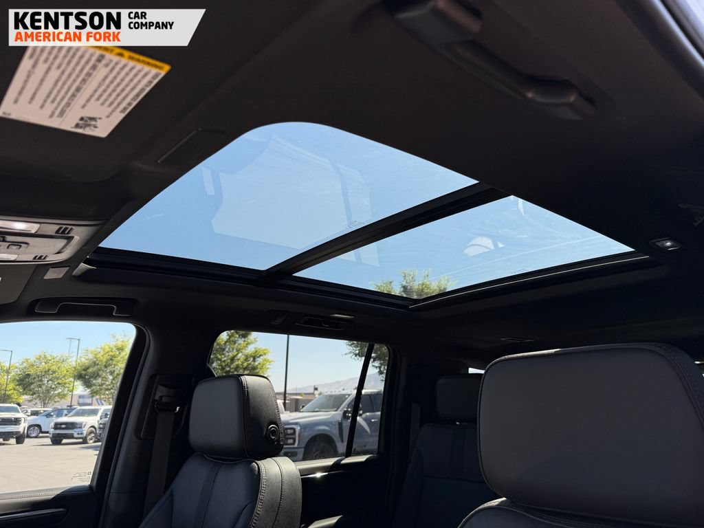 Used 2025 Chevrolet Suburban RST w/ RST Capability Package AWD/4WD image 26