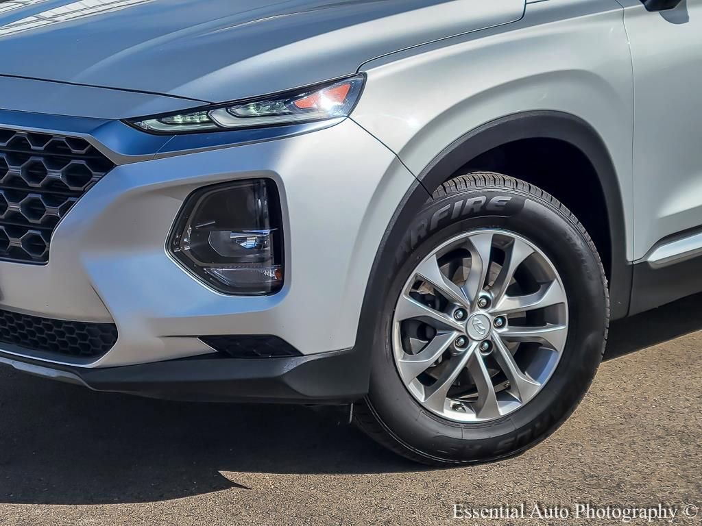 Used 2019 Hyundai Santa Fe SE image 4