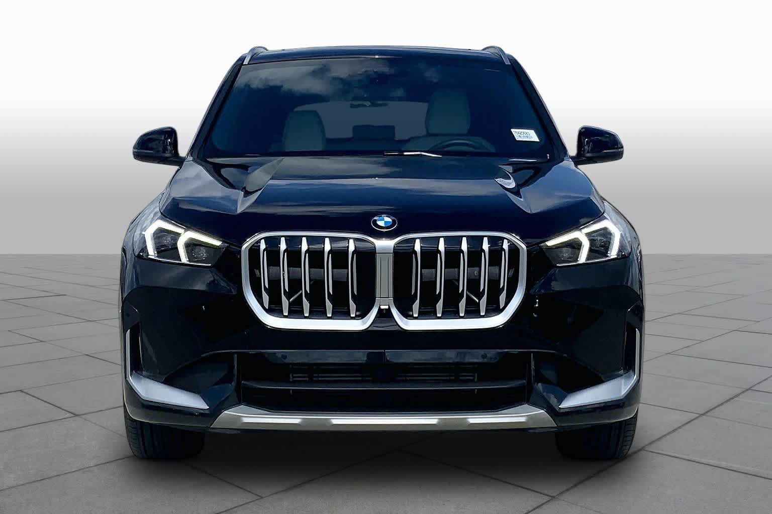 New 2026 BMW X1 xDrive28i w/ Technology Package AWD/4WD image 3