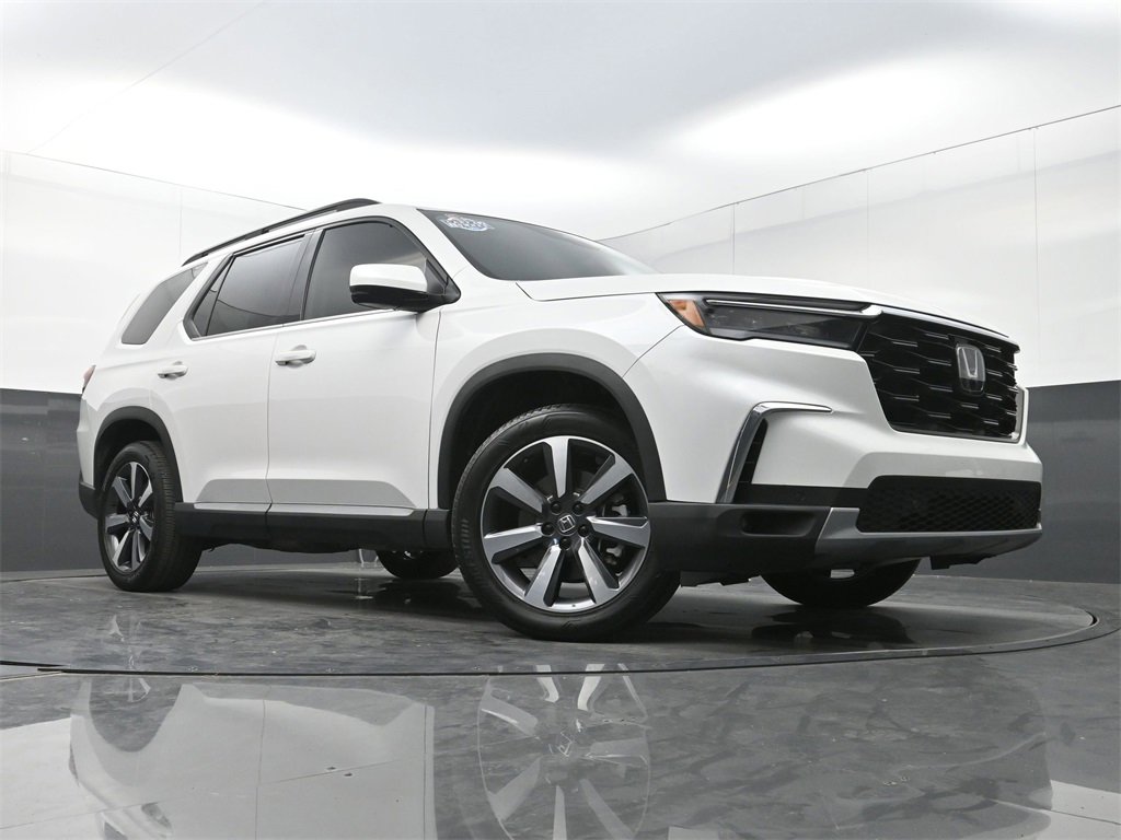 Used 2025 Honda Pilot Touring image 27