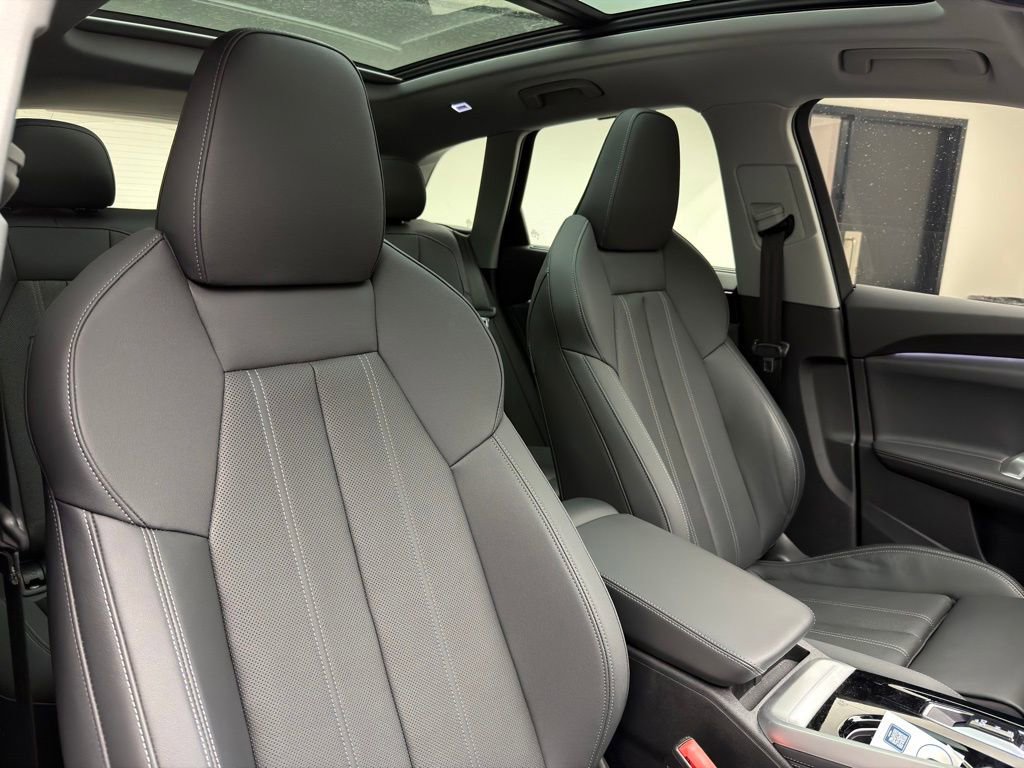 Used 2025 Audi Q5 Premium Plus image 10