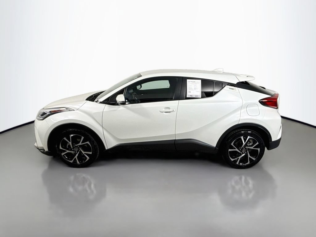 Used 2021 Toyota C-HR XLE FWD image 4