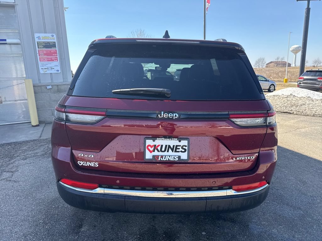 Used 2024 Jeep Grand Cherokee Limited AWD/4WD image 6