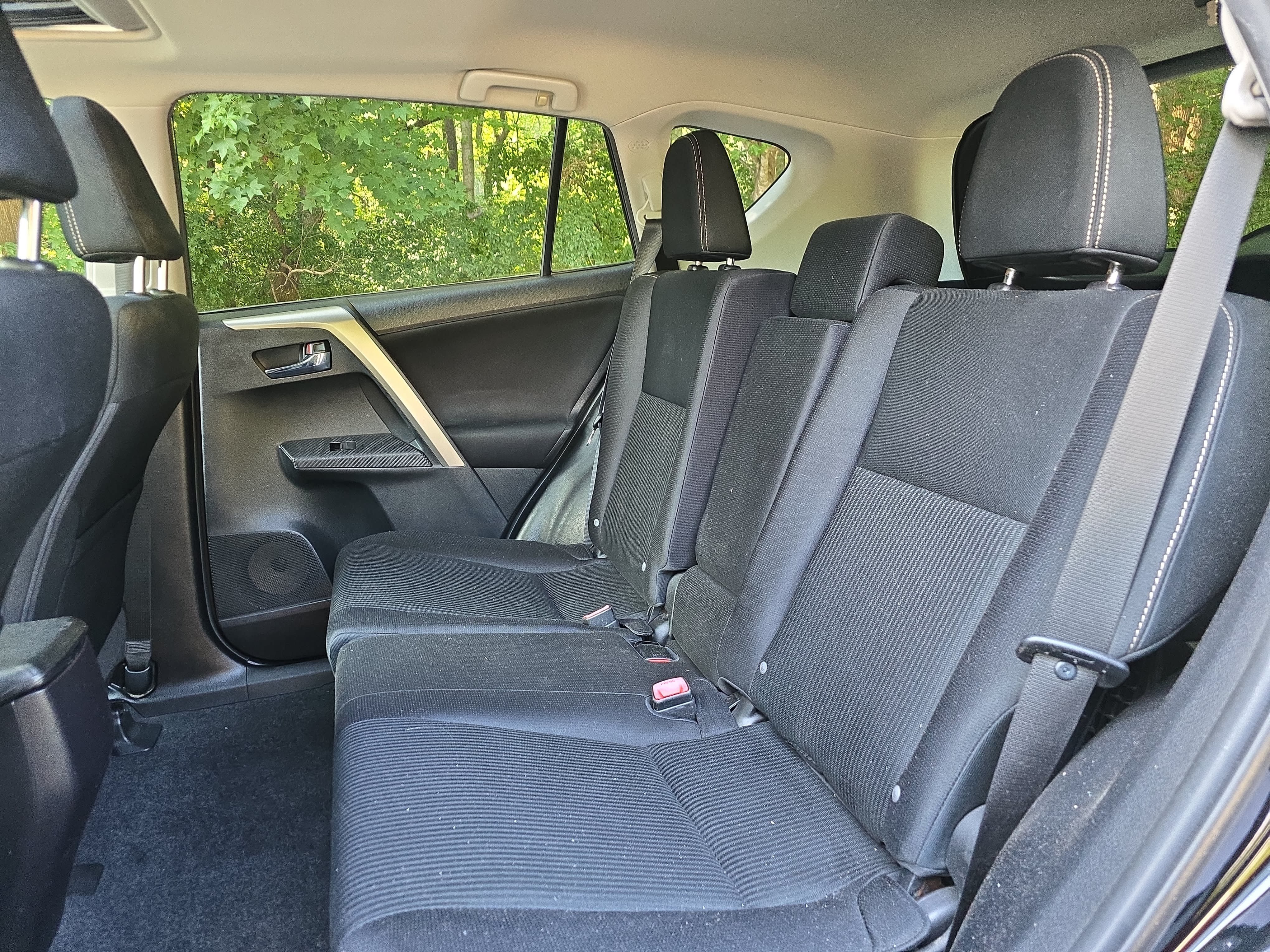 Used 2015 Toyota RAV4 XLE FWD image 13