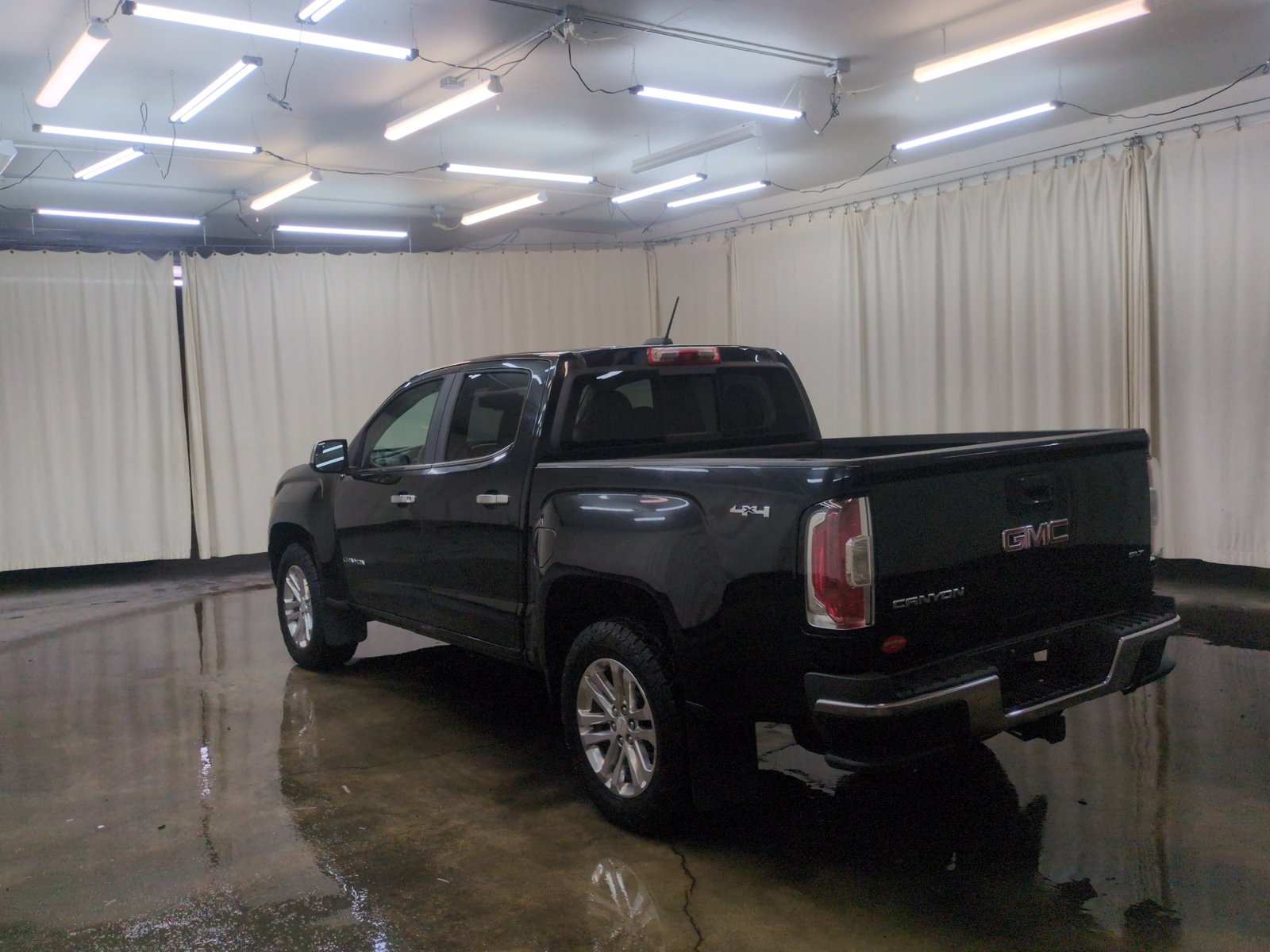 Used 2016 GMC Canyon SLT w/ Driver Alert Package AWD/4WD image 8