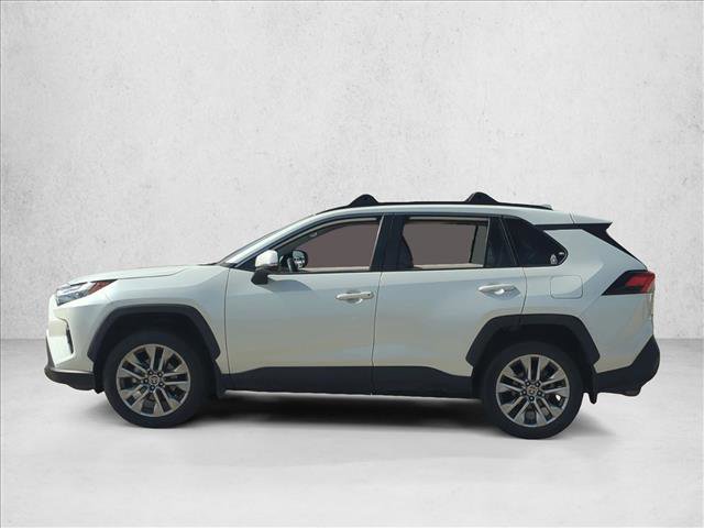 Used 2023 Toyota RAV4 XLE Premium image 8
