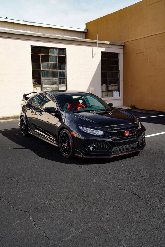 Used 2017 Honda Civic Type R image 13