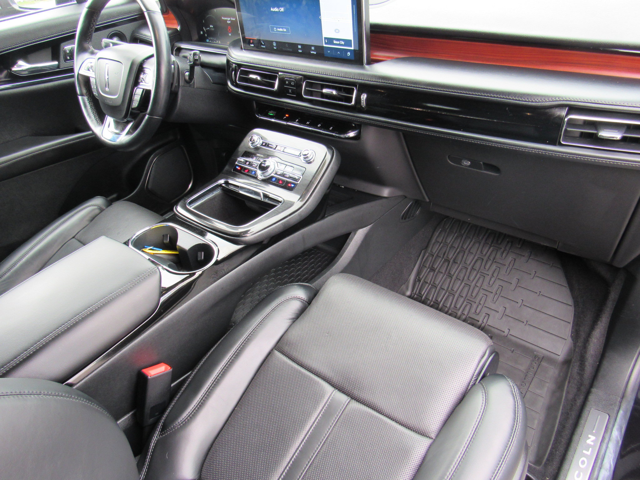 Used 2023 Lincoln Nautilus Reserve w/ Equipment Group 201A AWD/4WD image 19