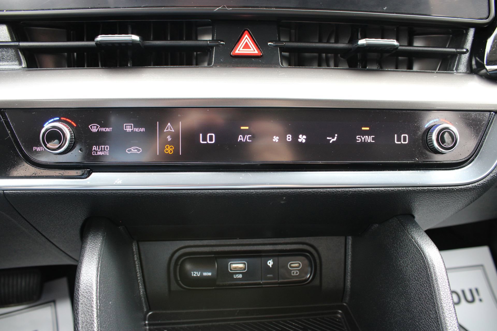 Used 2025 Kia Sportage EX w/ Premium Package image 38