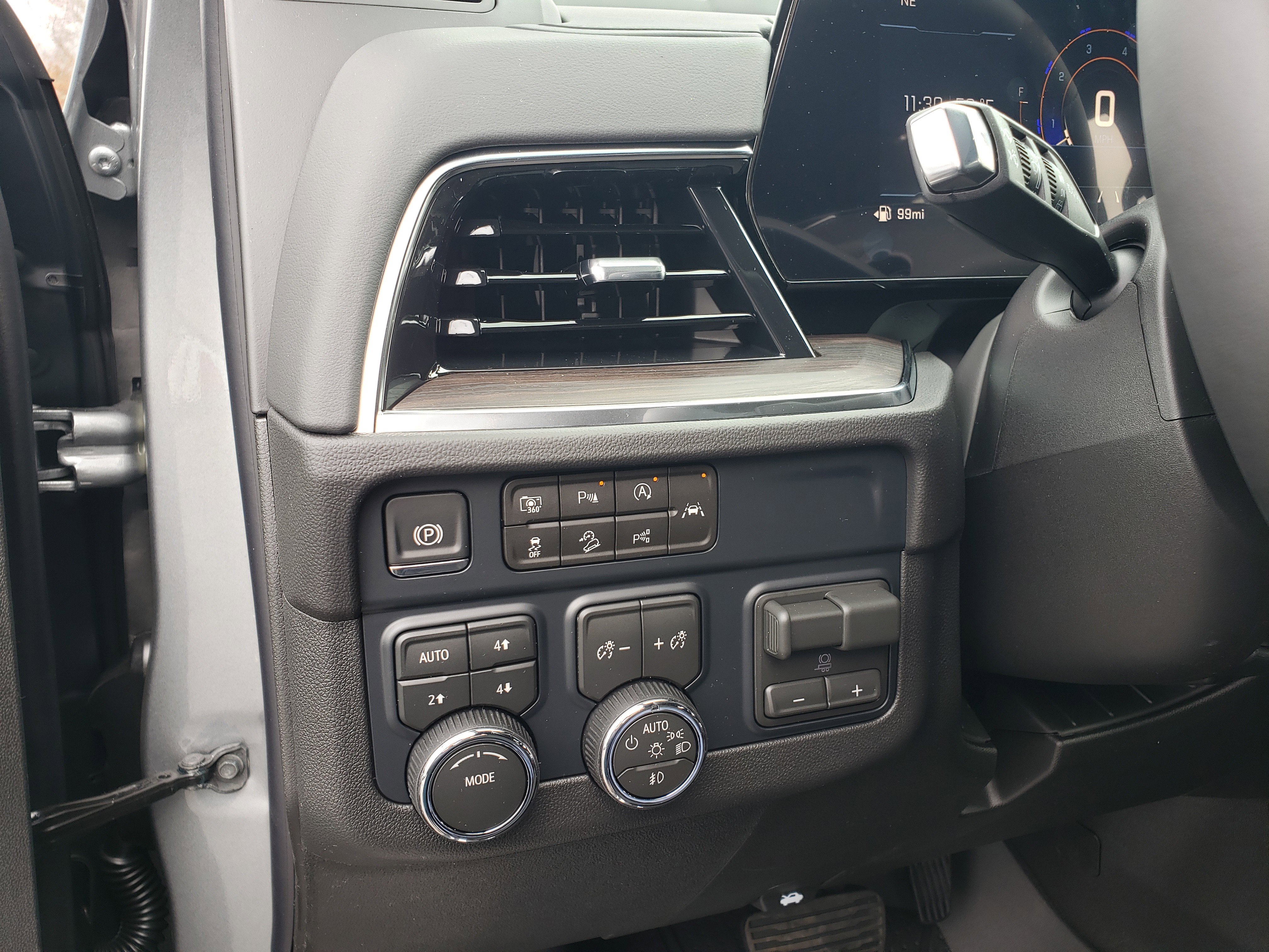 New 2026 Chevrolet Tahoe Z71 w/ Comfort Package image 16