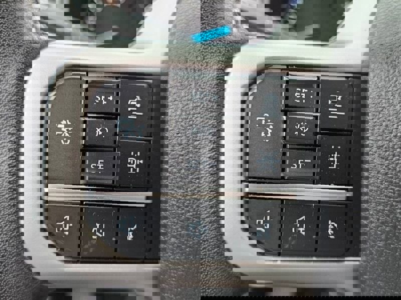 Used 2023 Ford Expedition Limited image 33