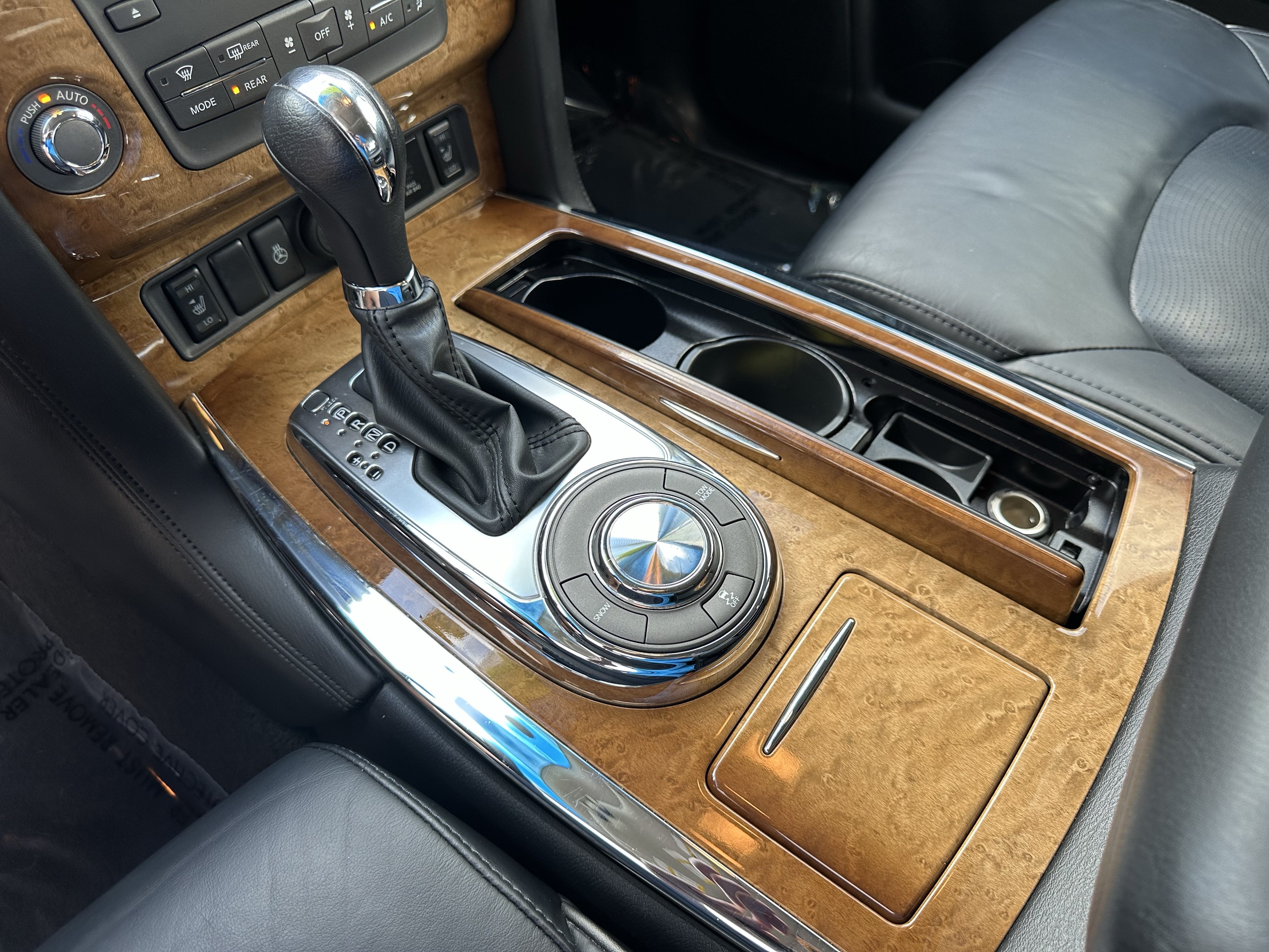 Used 2014 INFINITI QX80 2WD image 25