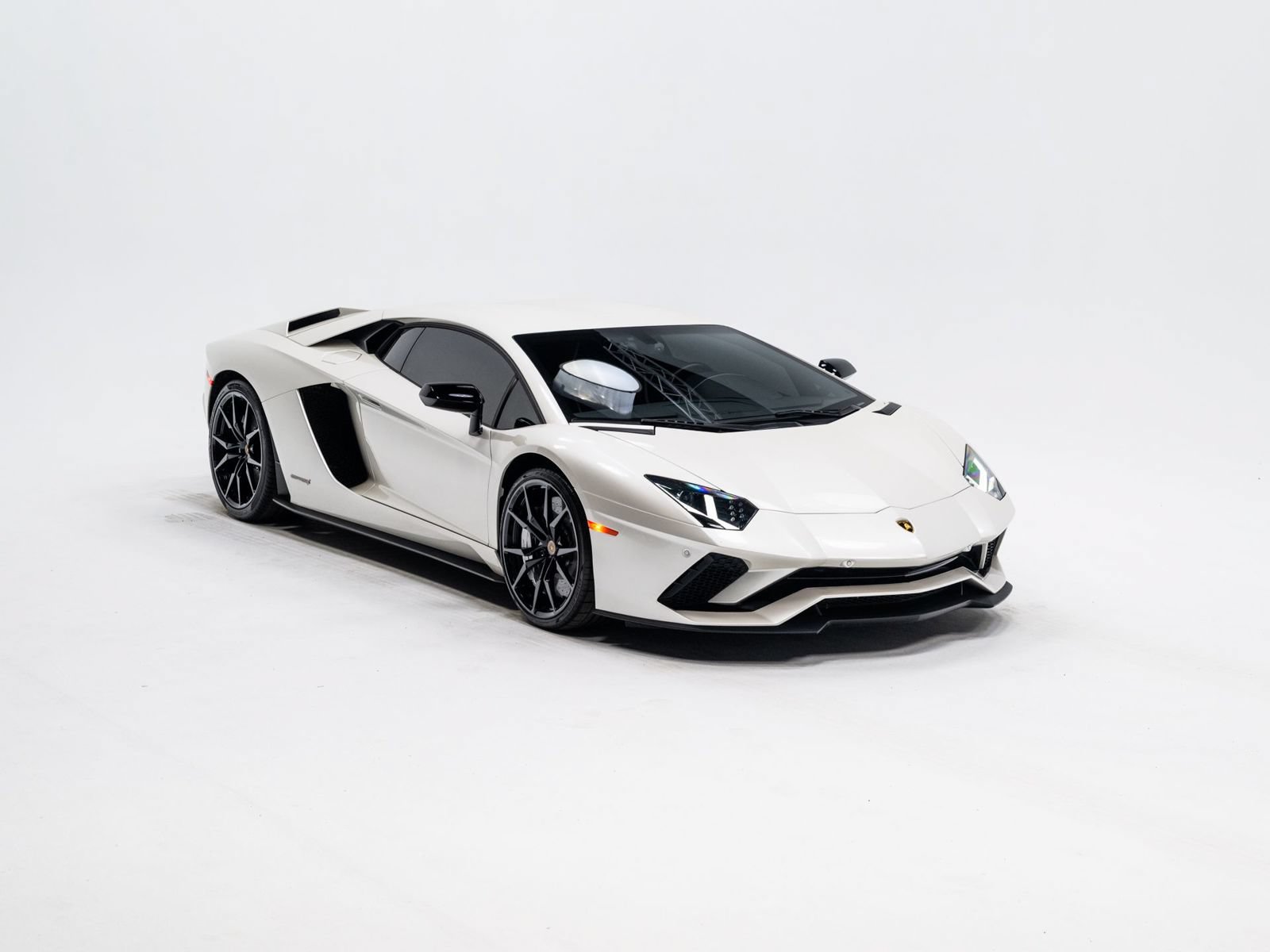 Used 2018 Lamborghini Aventador S AWD/4WD image 7