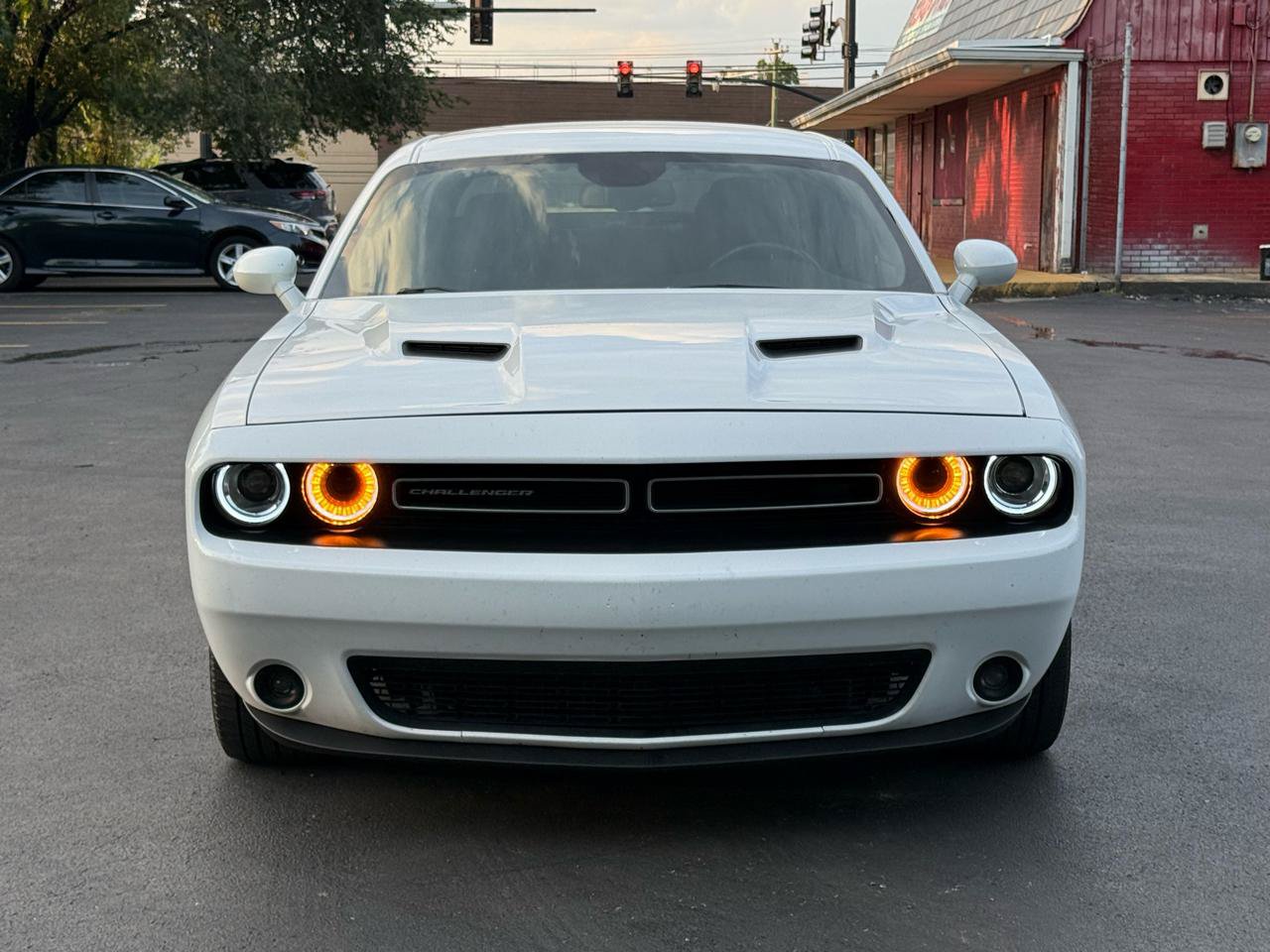 Used 2019 Dodge Challenger SXT RWD image 5