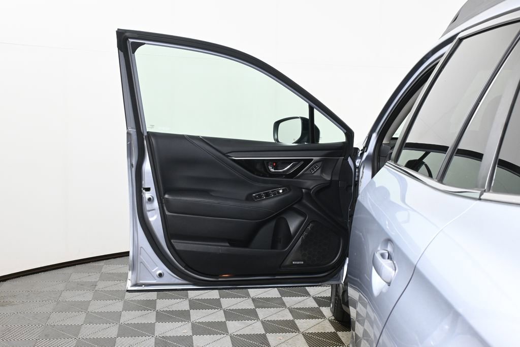 Used 2022 Subaru Outback Limited image 29