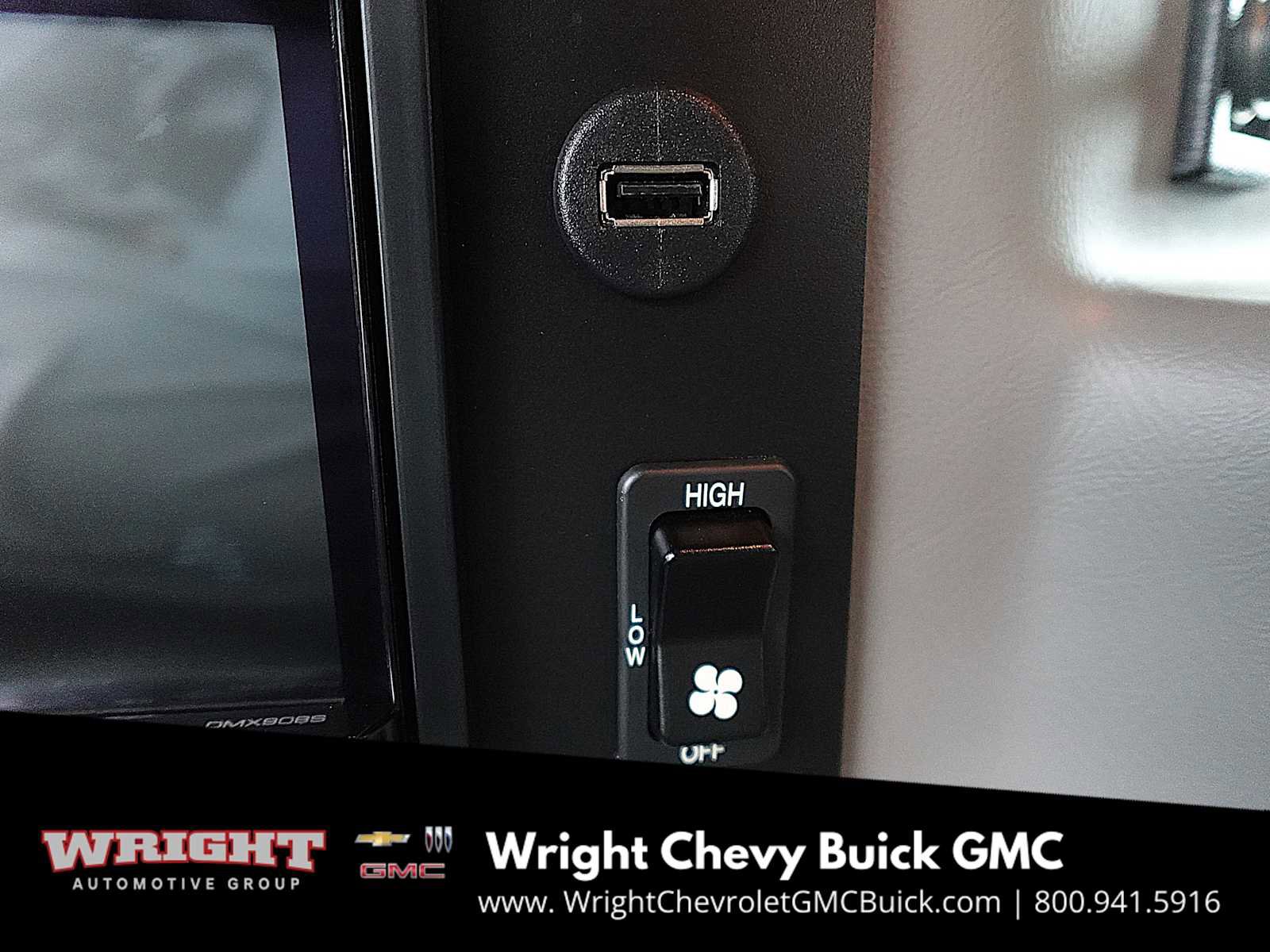 Used 2002 HUMMER H1 4-Door Wagon image 22