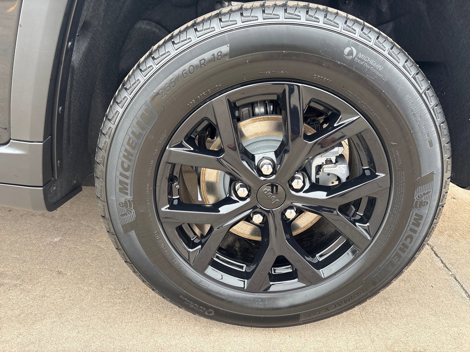 New 2026 Jeep Grand Cherokee Altitude image 12