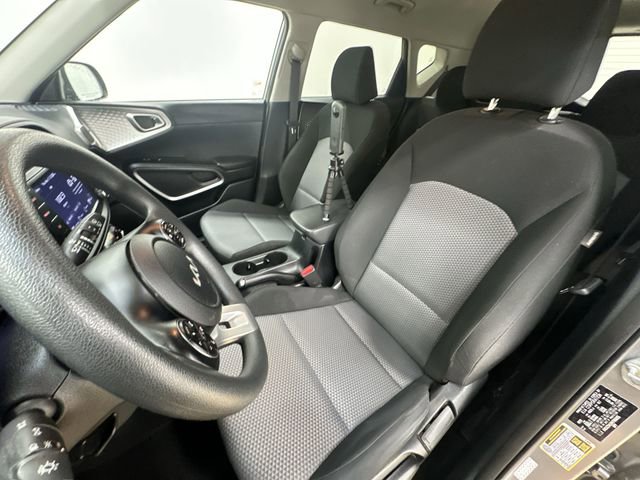 Certified 2022 Kia Soul LX w/ Technology Package image 14
