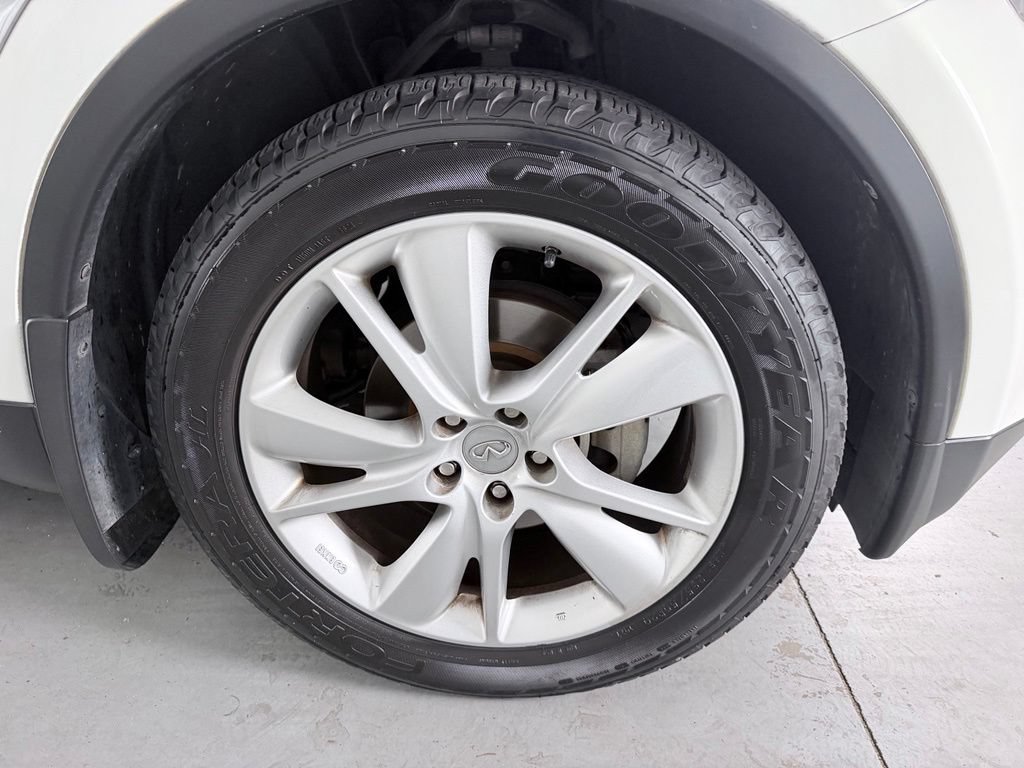 Used 2015 INFINITI QX70 2WD w/ Premium Package image 4