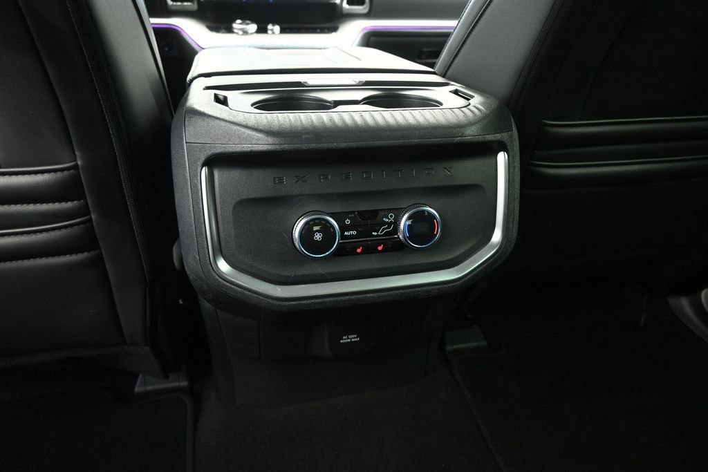 Certified 2025 Ford Expedition Platinum AWD/4WD image 19