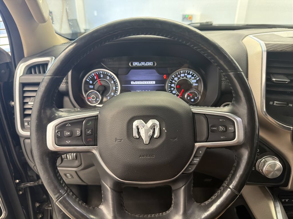 Used 2019 RAM 1500 Laramie AWD/4WD image 31