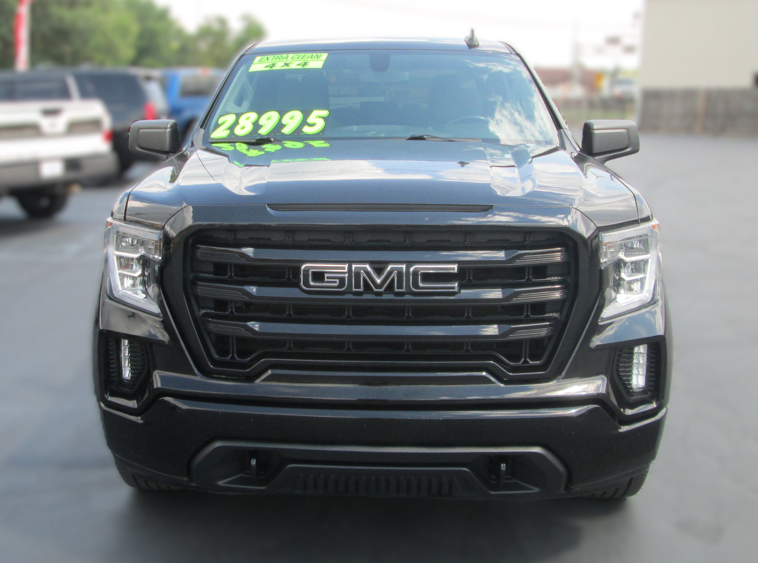 Used 2021 GMC Sierra 1500 Elevation w/ X31 Off-Road Package AWD/4WD image 9