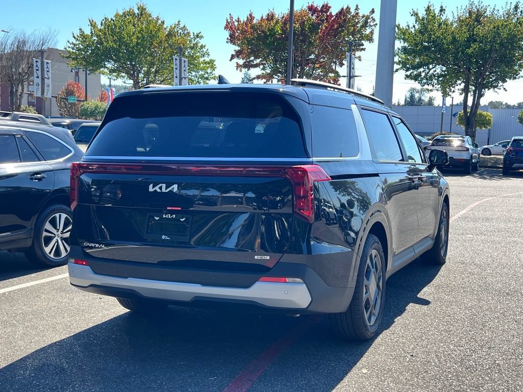 Used 2026 Kia Carnival EX FWD image 5