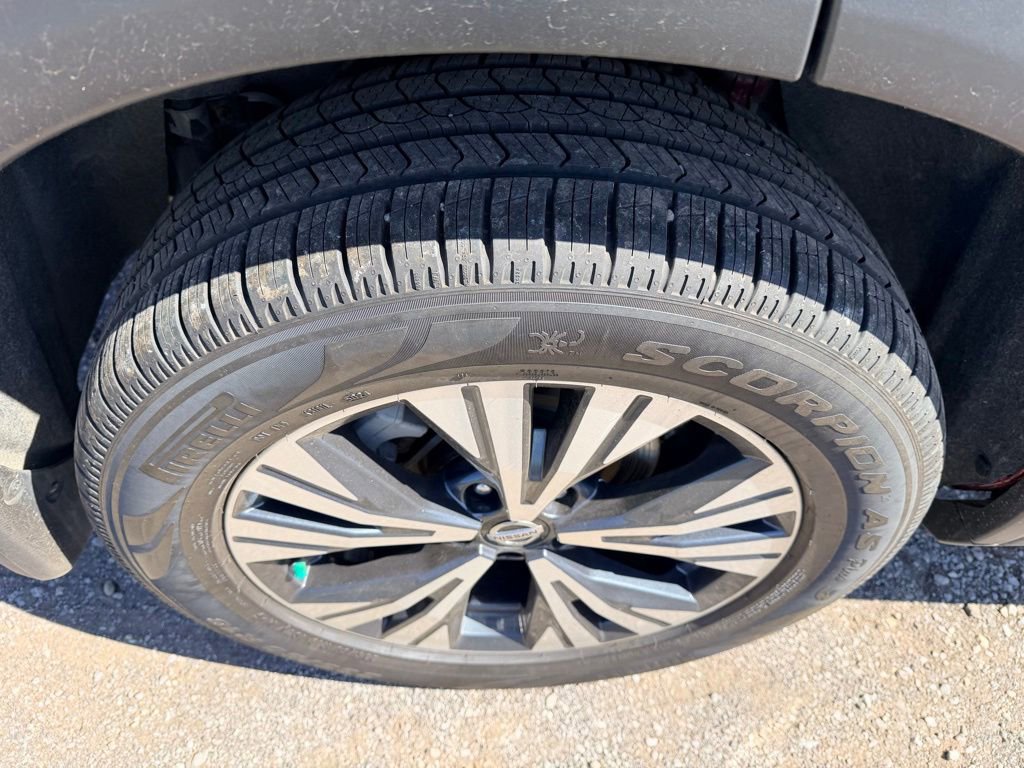 Used 2021 Nissan Rogue SV AWD/4WD image 10