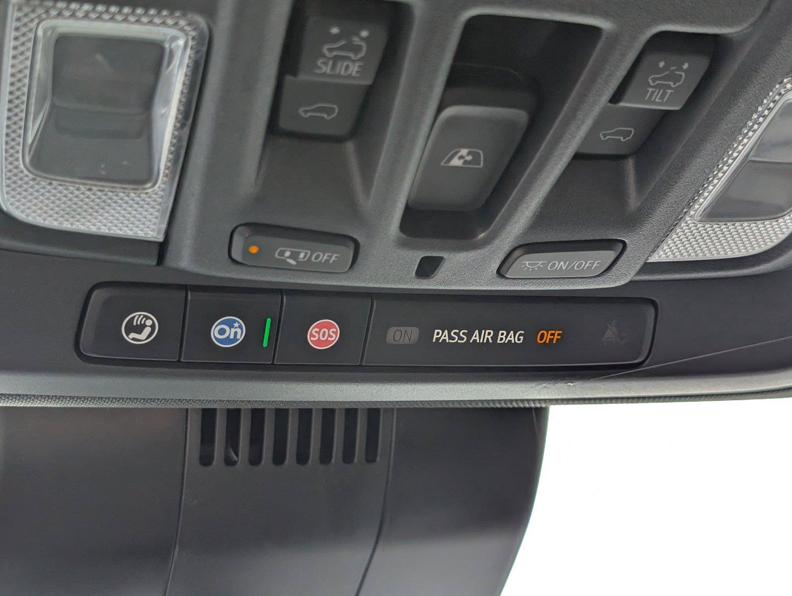 Used 2025 GMC Sierra 1500 AT4 w/ AT4 Premium Package AWD/4WD image 19