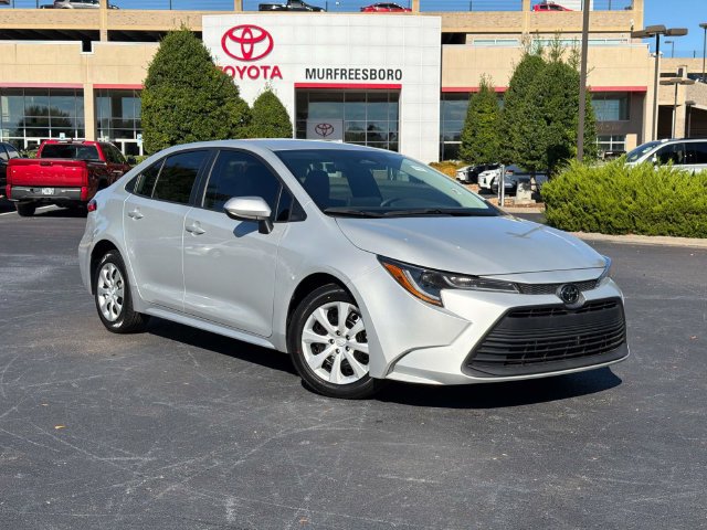 Used 2024 Toyota Corolla LE FWD image 2