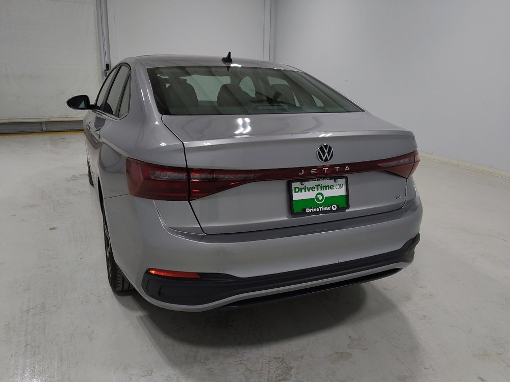 Used 2025 Volkswagen Jetta SE w/ Sunroof Package image 6