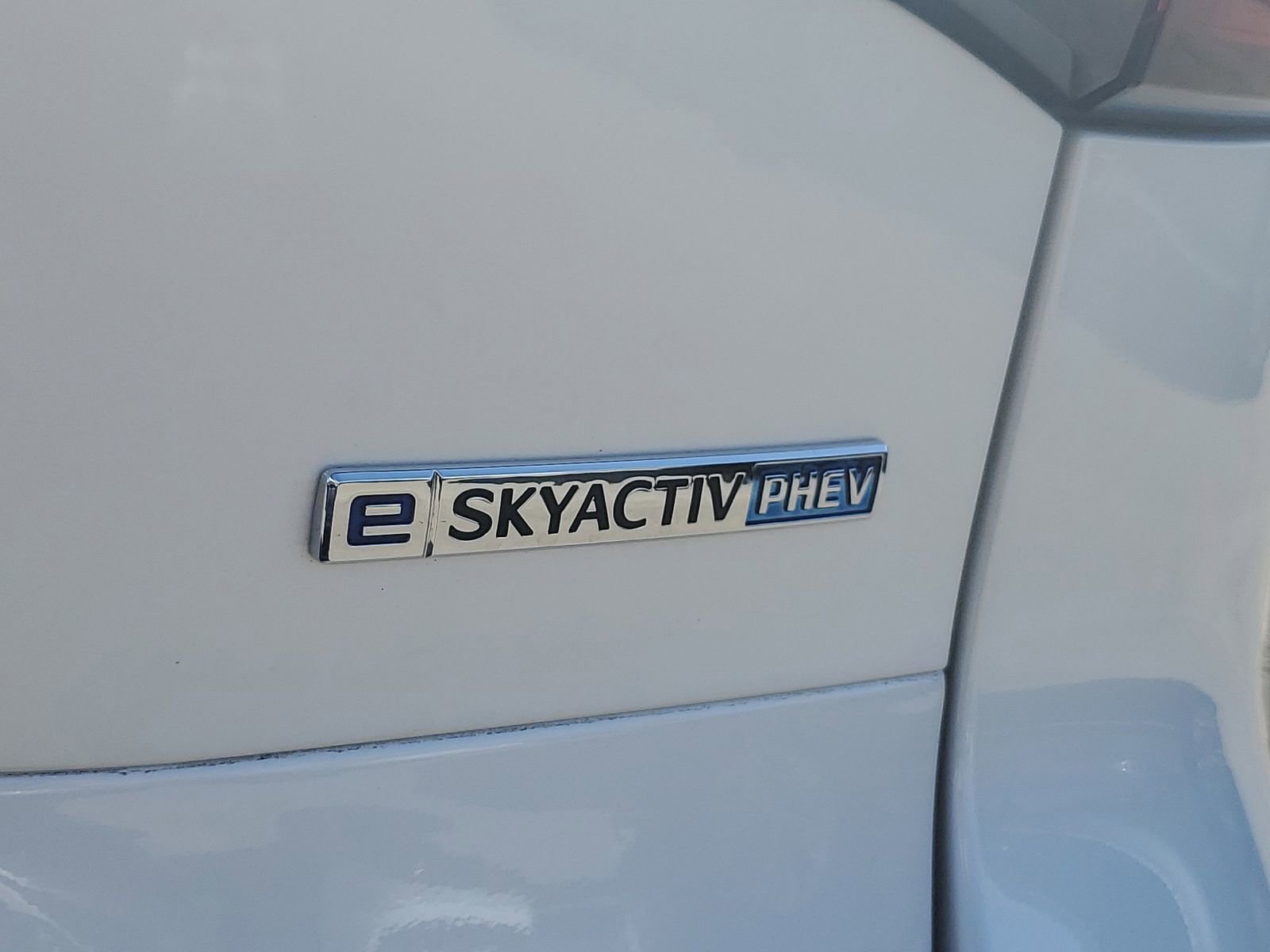 Used 2025 MAZDA CX-90 Plug-In Hybrid w/ Preferred AWD/4WD image 8