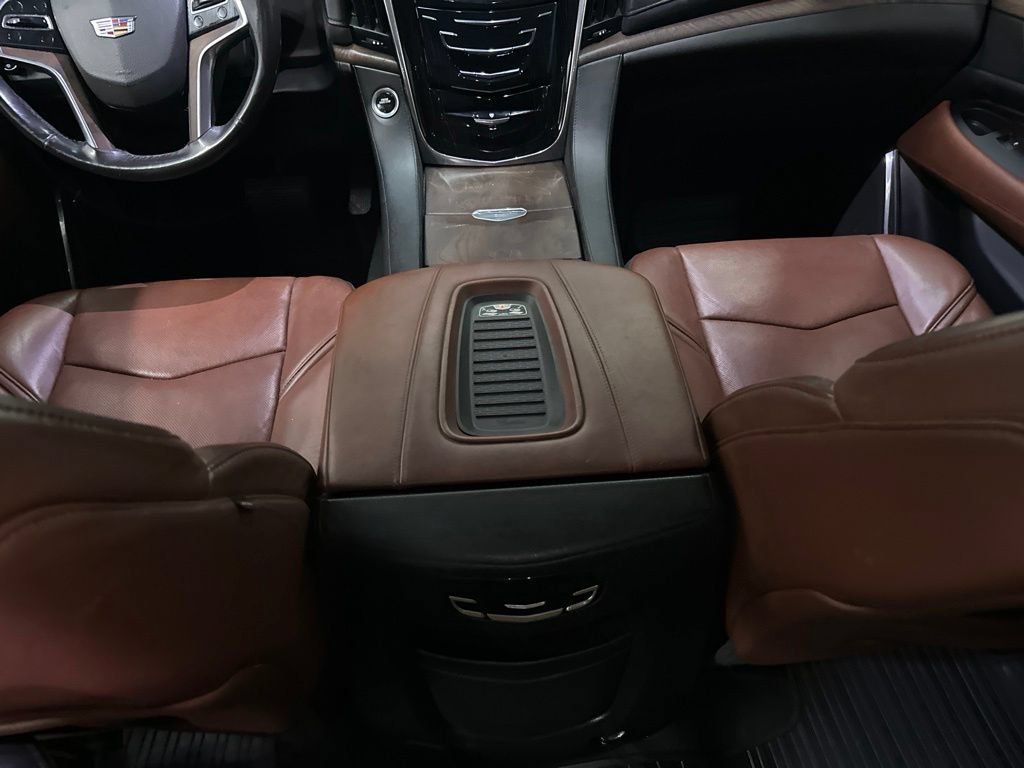 Used 2018 Cadillac Escalade ESV Premium Luxury RWD image 62