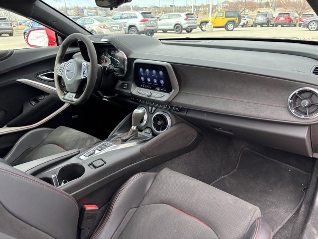 Used 2021 Chevrolet Camaro ZL1 image 25