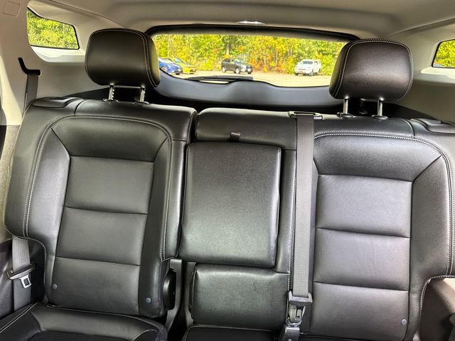 Used 2023 GMC Terrain SLT w/ Infotainment Package II image 41