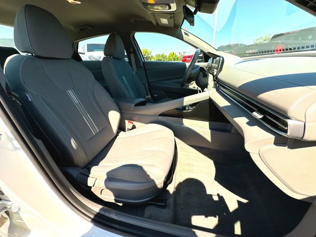 Used 2021 Hyundai Elantra SEL w/ Convenience Package FWD image 27