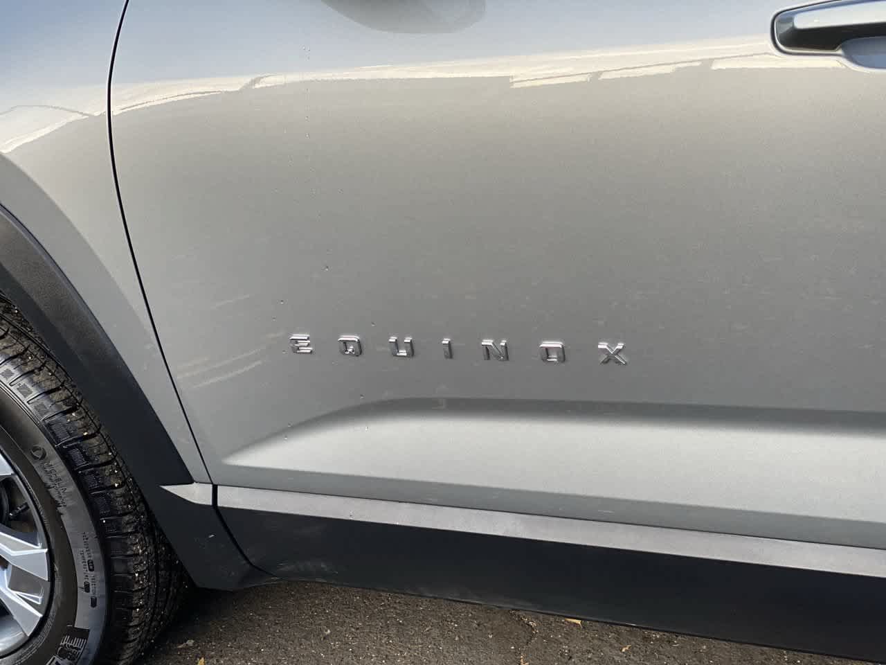 Used 2026 Chevrolet Equinox LT AWD/4WD image 10