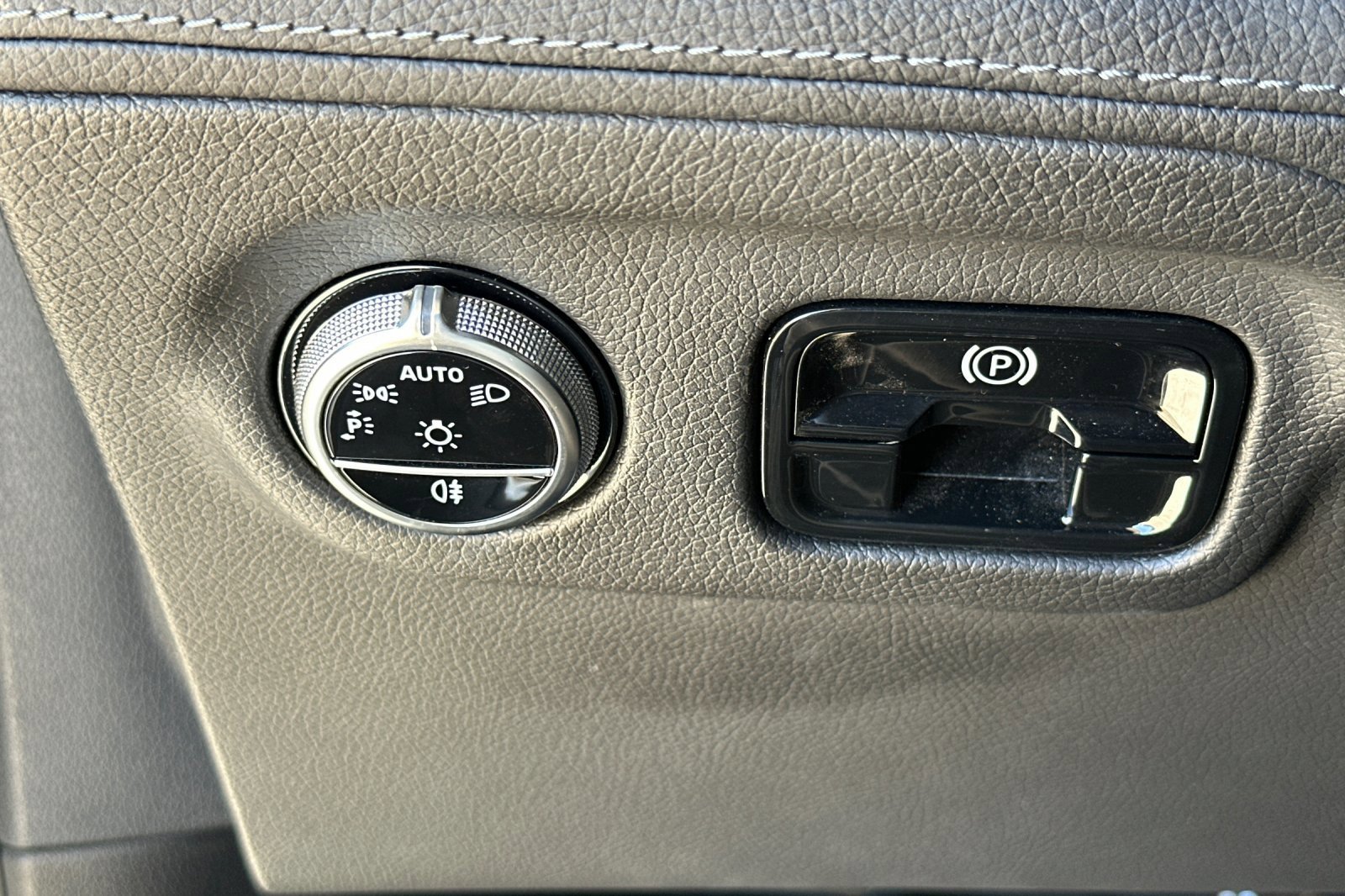 Certified 2023 Mercedes-Benz EQE 350+ 4MATIC Sedan image 38