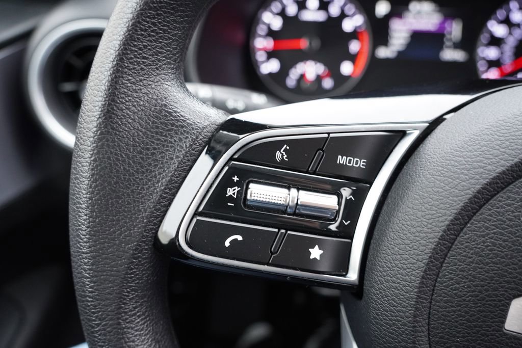 Certified 2022 Kia Forte LXS w/ LXS Technology Package image 27