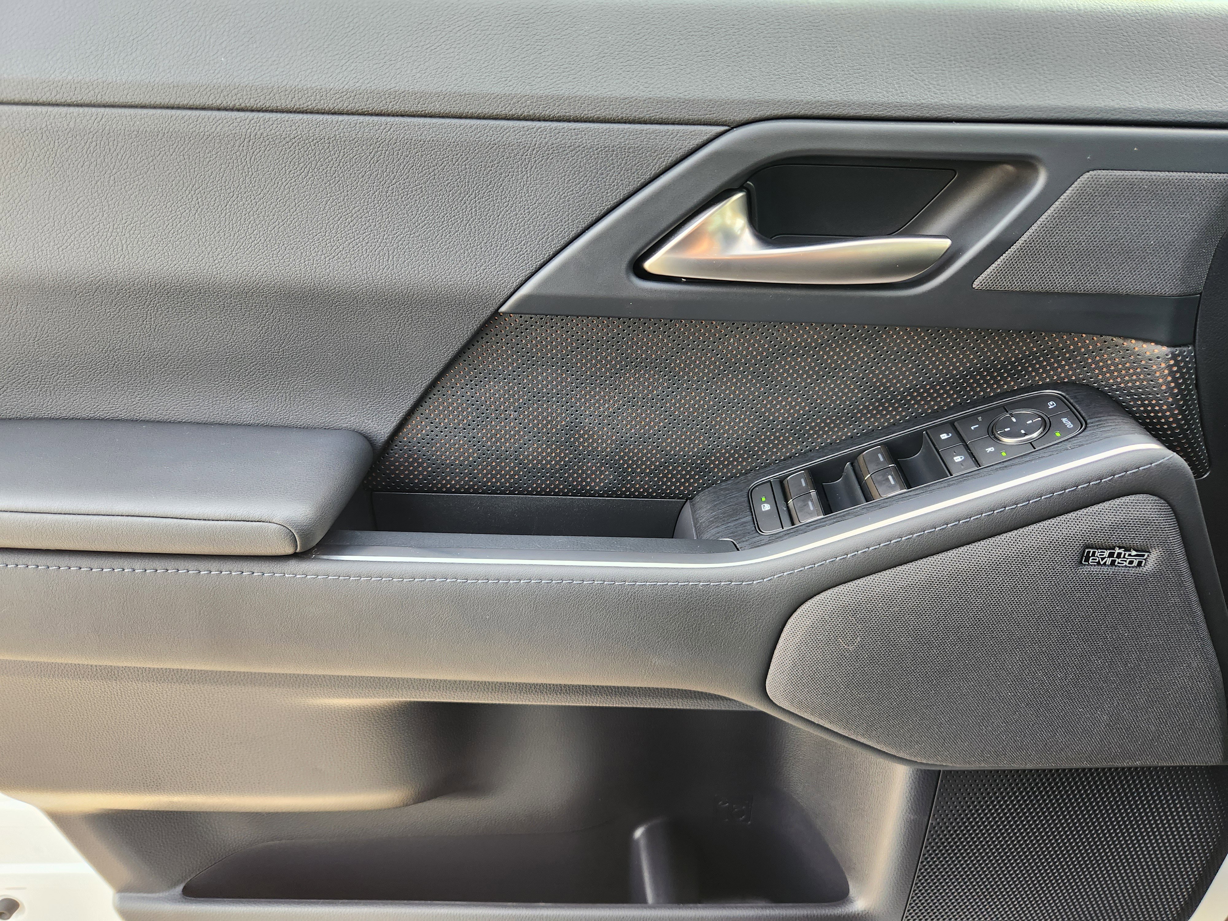 Used 2024 Lexus GX 550 image 28