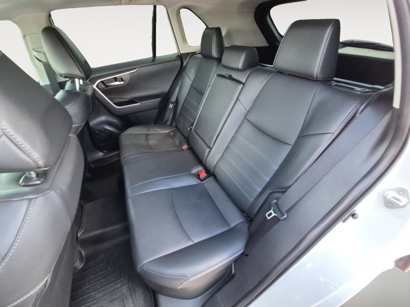 Used 2024 Toyota RAV4 Limited AWD/4WD image 24