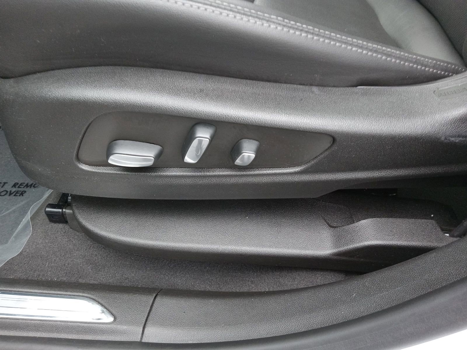 Used 2022 Cadillac XT5 Premium Luxury w/ LPO, ONYX Package image 11