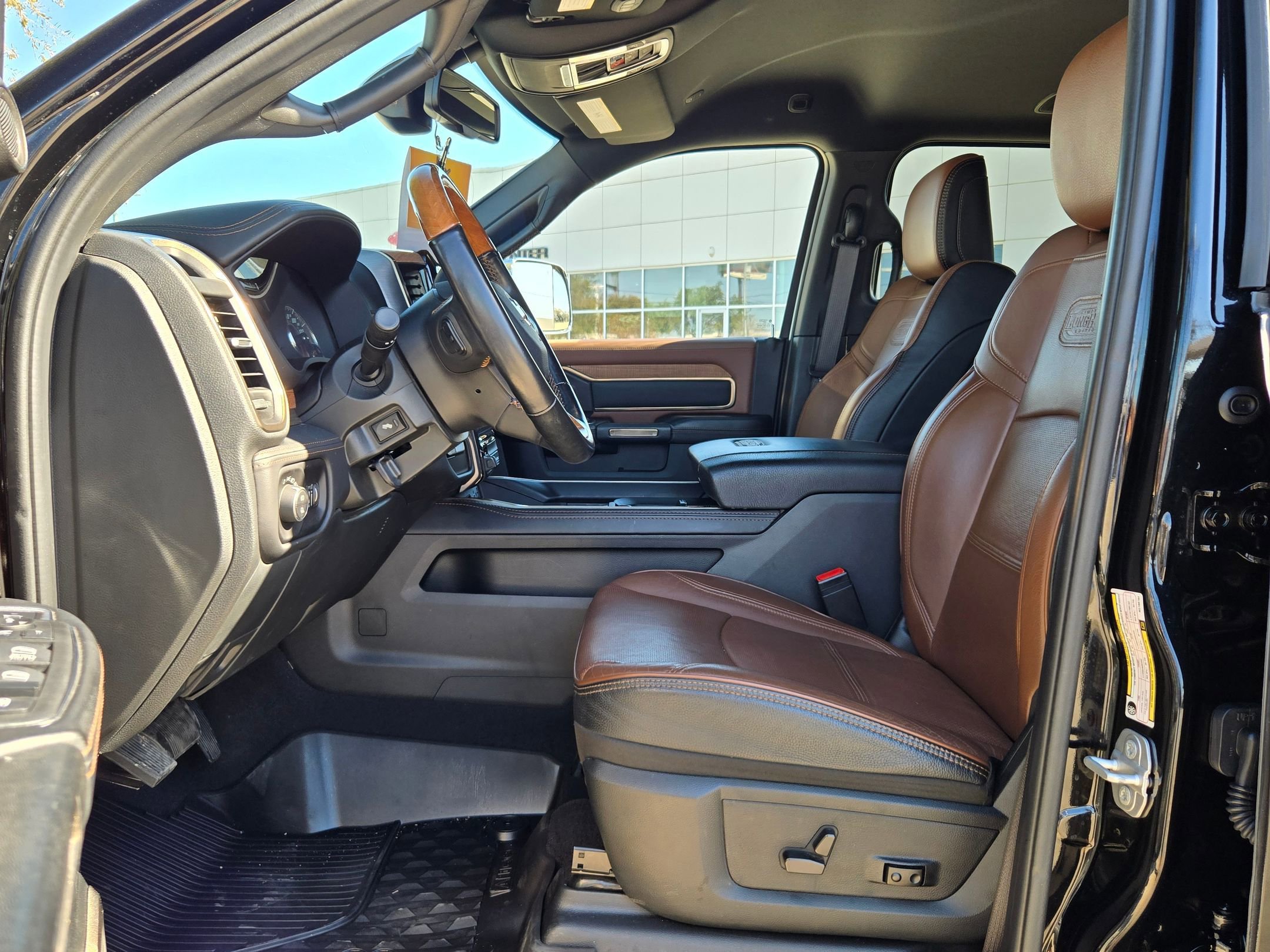 Used 2022 RAM 3500 Limited image 9