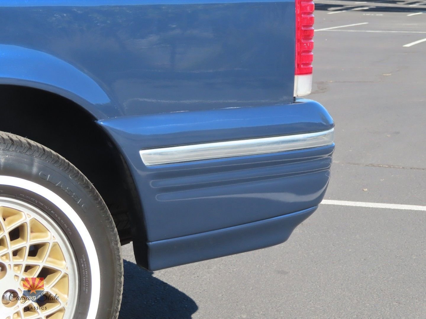 Used 1995 Chrysler Town & Country image 30