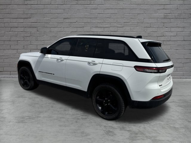 Used 2023 Jeep Grand Cherokee Altitude AWD/4WD image 40
