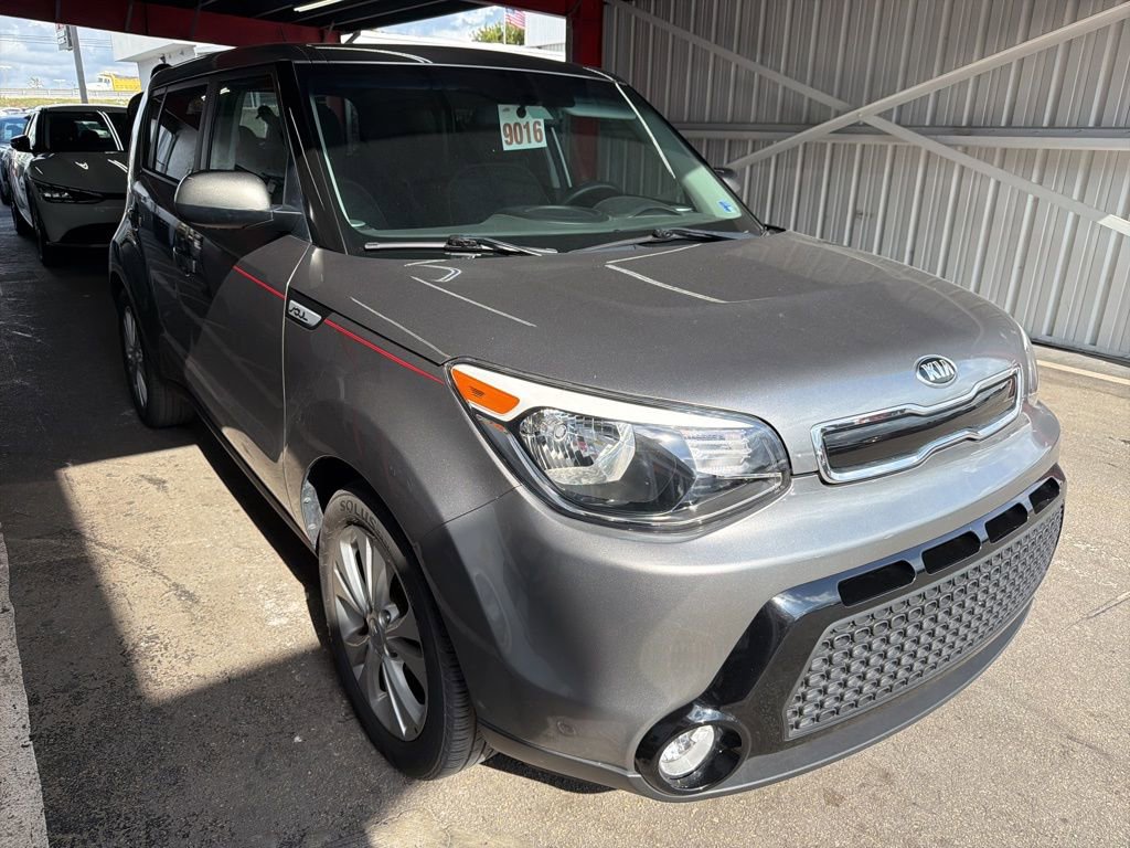 Used 2016 Kia Soul + image 3