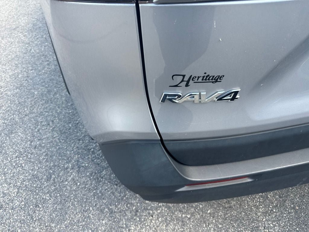 Used 2023 Toyota RAV4 LE AWD/4WD image 6