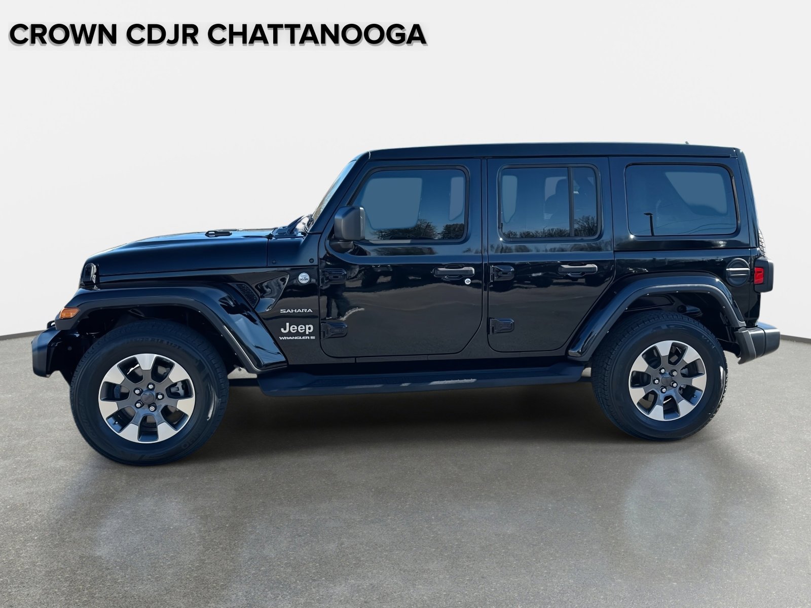 Used 2023 Jeep Wrangler Sahara w/ Cold Weather Group image 8