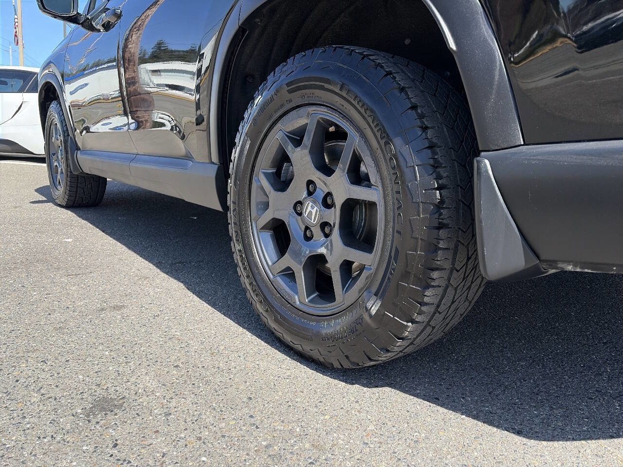 Used 2025 Honda Pilot TrailSport image 4