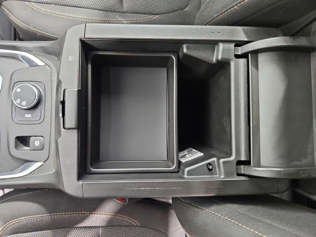 Used 2020 Chevrolet Traverse LS image 25